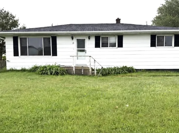 11 Tamarac Dr, Pt Hawkesbury, NS B9A 3E6