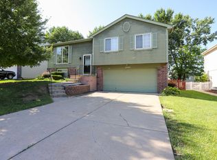 15323 Spencer St, Omaha, NE 68116