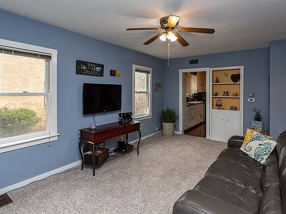 4th image of 207 S Russell Ave