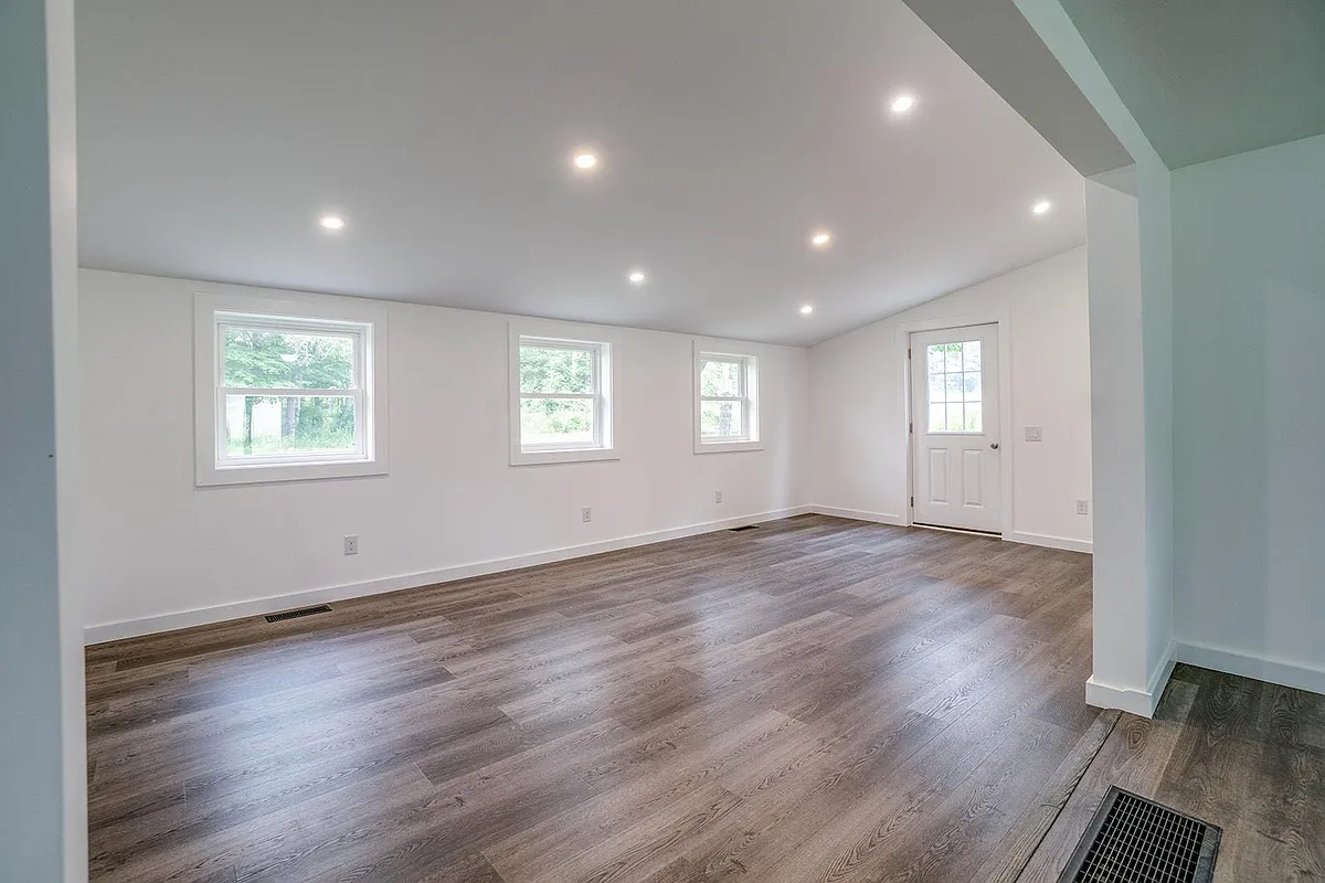 Open dining room - 4158 Comstock Rd