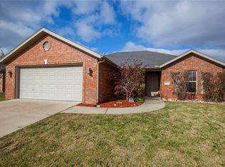 4028 Mahogany Dr, Fayetteville, AR 72704