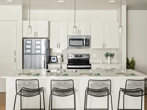 Acero at Algodon Center