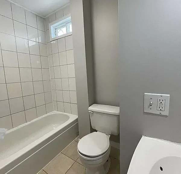 76 Croatia Ave — Photo 11