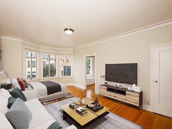 2nd image of 1125 Broadway St #105