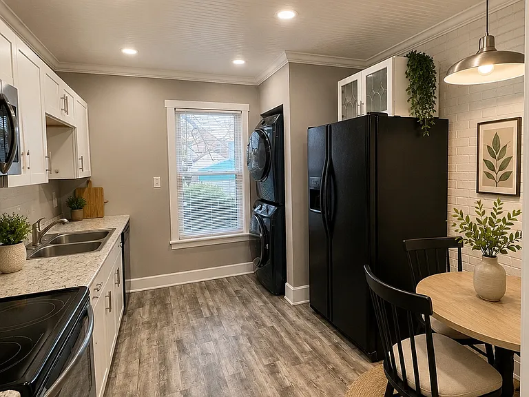 224 Walnut St — Photo 6