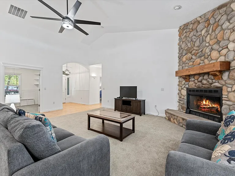 2544 W Teano Dr — Photo 21
