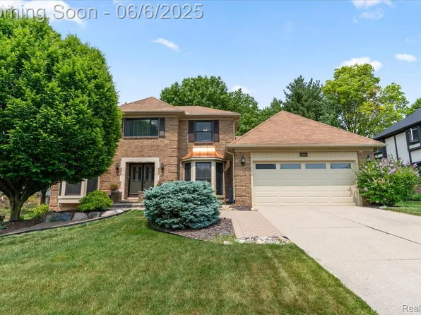 42266 Waterfall Rd, Northville, MI 48168