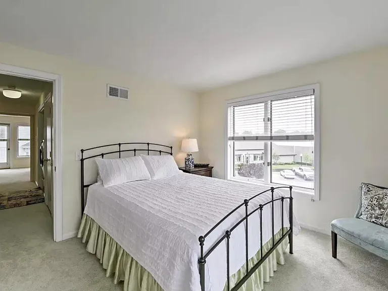 22 Oceanside Pl — Photo 32