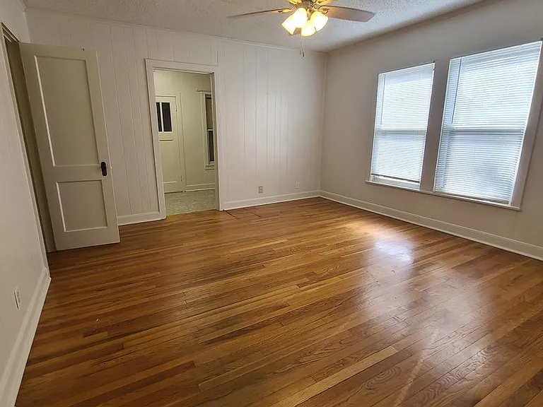 2930 S Donnybrook Ave — Photo 6