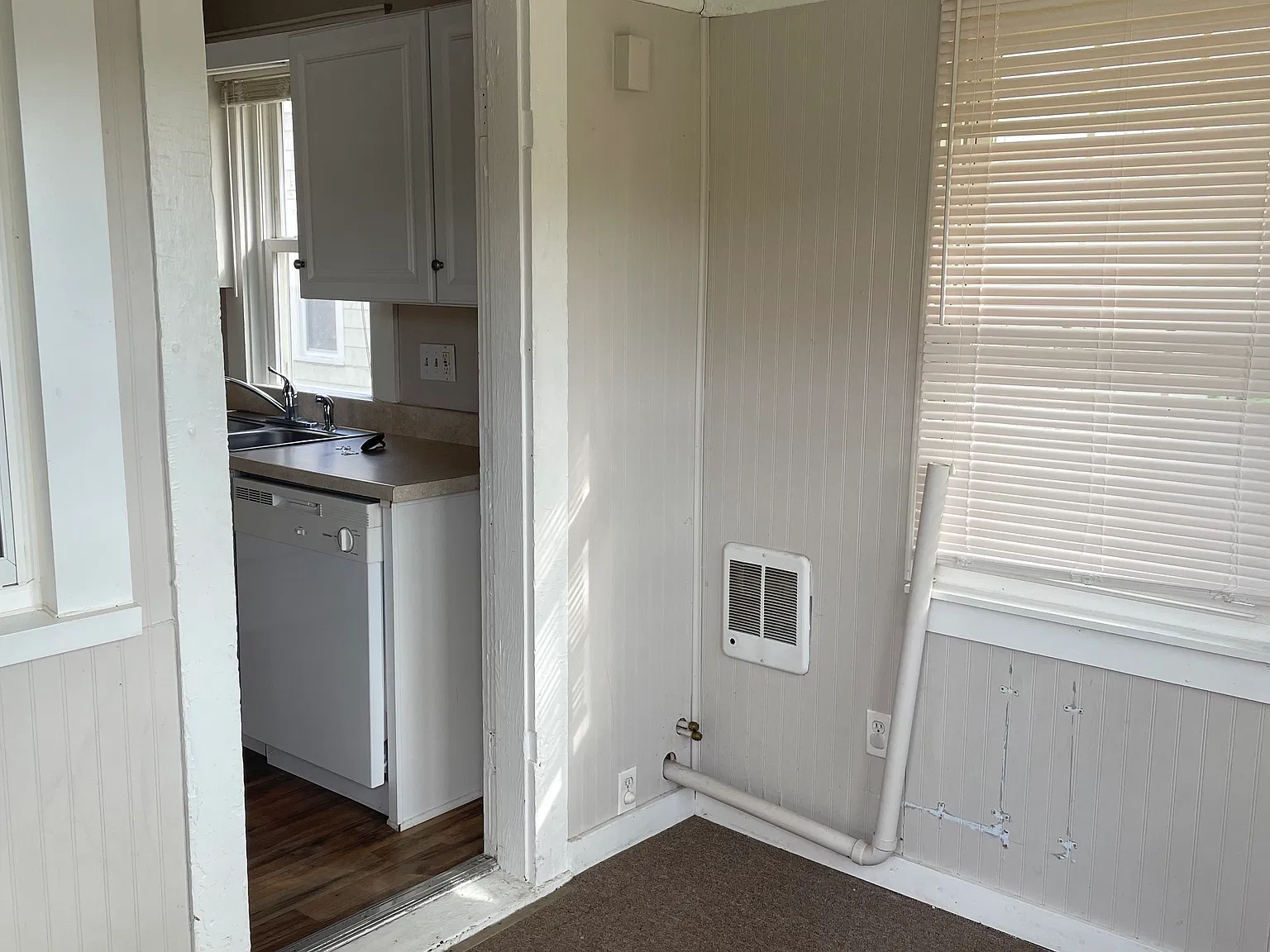 3 bed, 1232 sqft, $1,400 — Photo 2