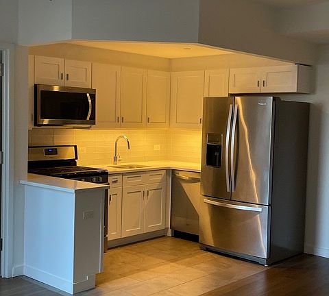 4th image of 8722 51st Ave APT 4C
