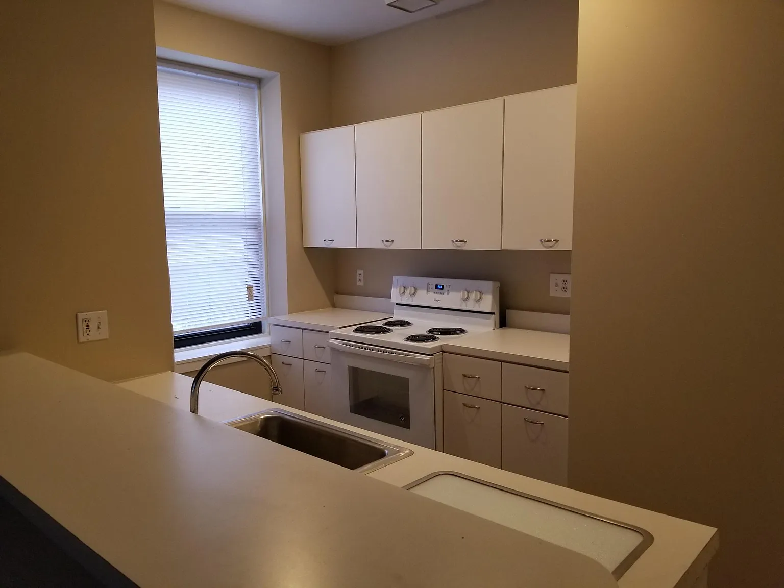 1 bed, $1,100 — Photo 2