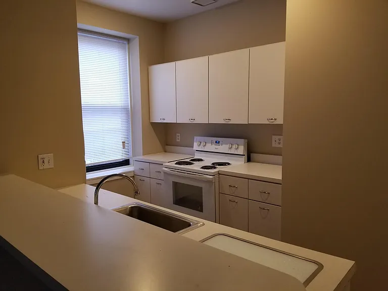6221 Delmar Blvd #302 — Photo 2