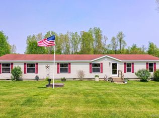 49 Elmwood Rd, Fostoria, MI 48435