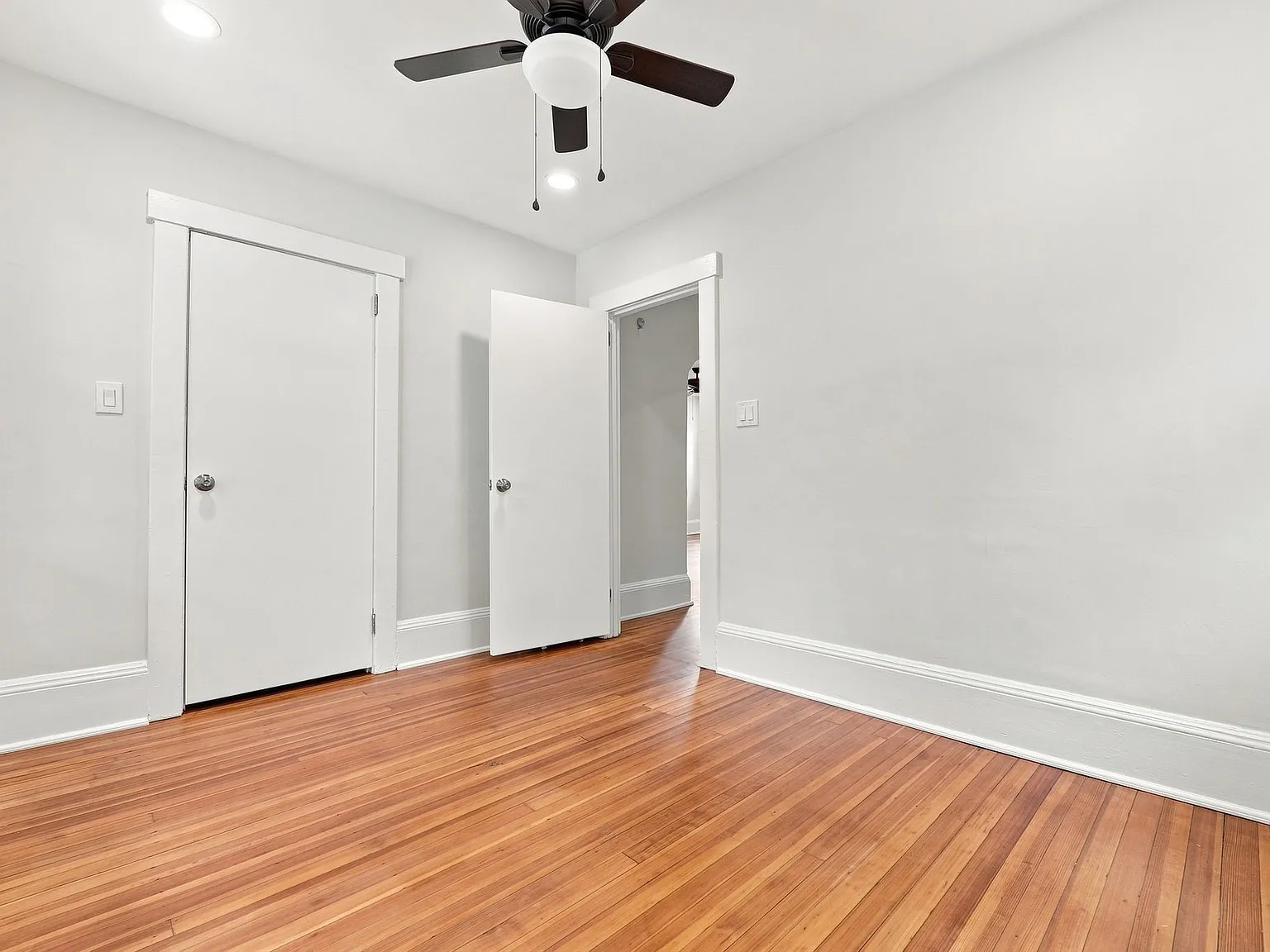 3 bed, $3,200 — Photo 3