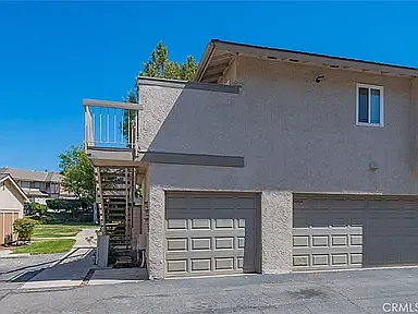 16920 Colchester Way — Photo 2