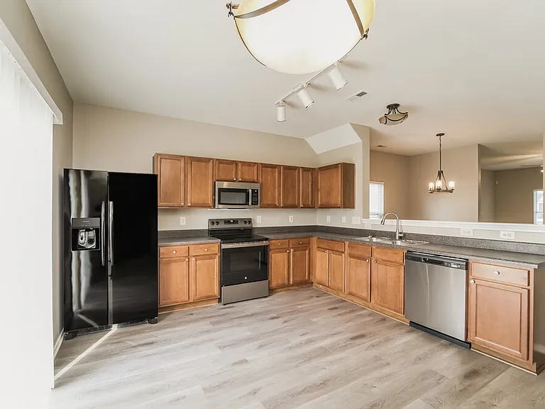 4522 Carnfeld Ln — Photo 9