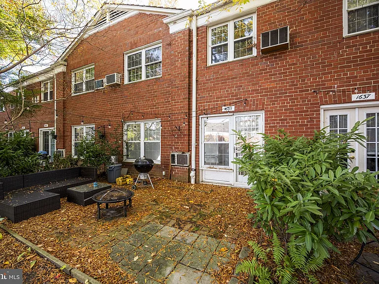 1635 Ripon Pl — Photo 21