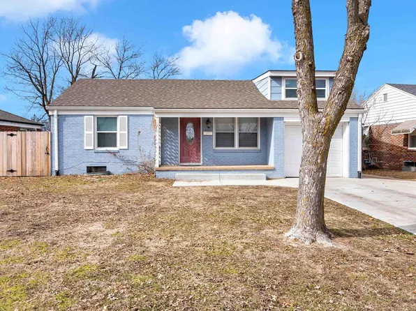 525 S Drury Ln, Wichita, KS 67207