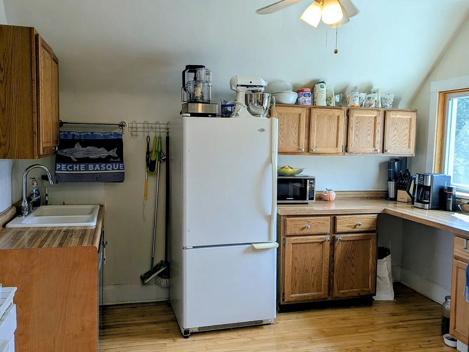 3 bed, 800 sqft, $1,740 — Photo 4