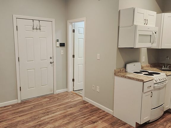 3rd image of 776 Main St #20