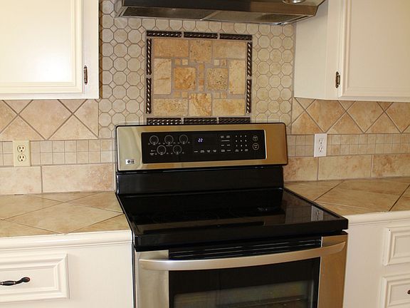 5th image of 16 Concord St #2B-1BA-1109SQFT