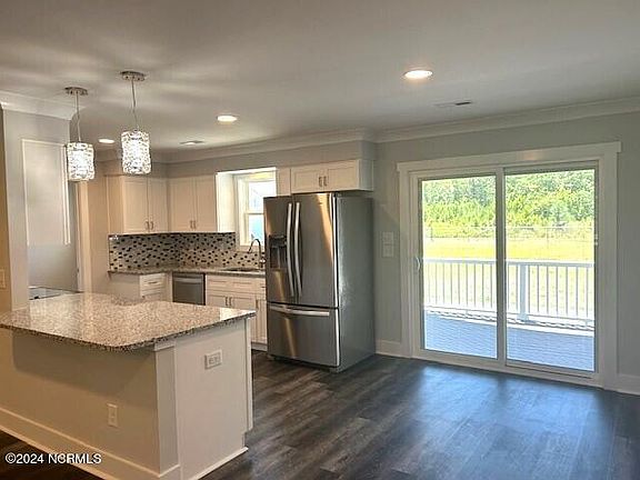 3rd image of 9447 Lyn Marie Drive