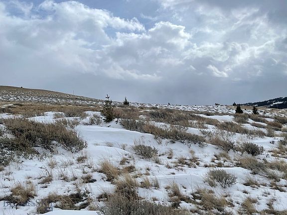 3rd image of 185 Mountain View Trl