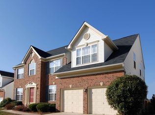 8 Coachmans Ct, Germantown, MD 20874