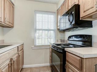 2143 Suitland Ter SE APT 202, Washington, DC 20020