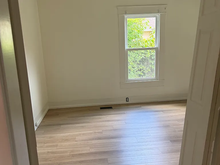 2229 Belvoir Ave — Photo 8