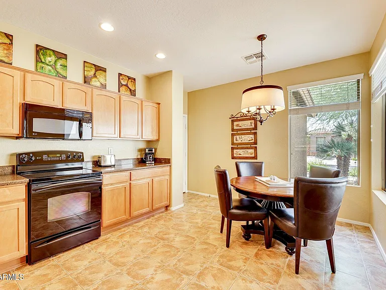 9746 E Coopers Hawk Dr — Photo 9