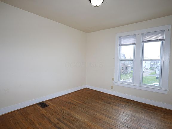 5th image of 111 E Lamartine St