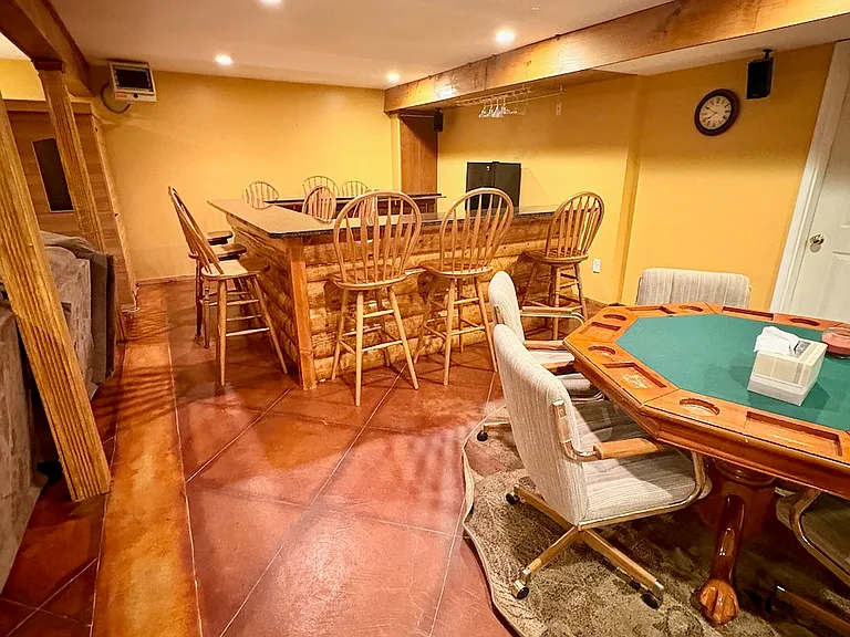 1219 Chipmunk Ln — Photo 32