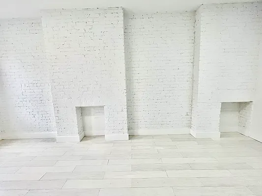 Rented by Bond New York | media 22