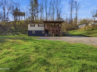 168 Childs Rd, Harriman, TN 37748