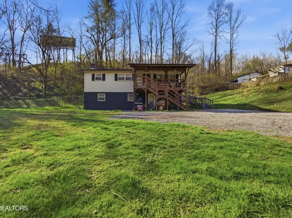 168 Childs Rd, Harriman, TN 37748