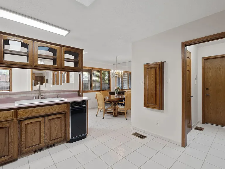 2616 Don Pedro NW — Photo 8