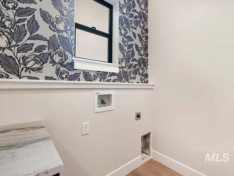 547 Canyon Falls Dr — Photo 37