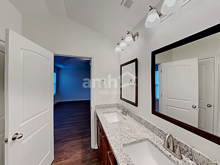 159 Biscayne Ter — Photo 10
