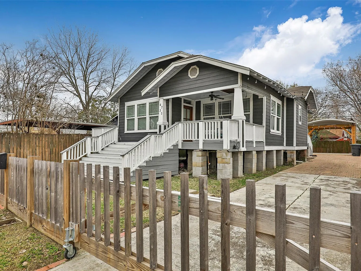 3 bed, 2.0 bath, 1252 sqft, $2,300 — Photo 3