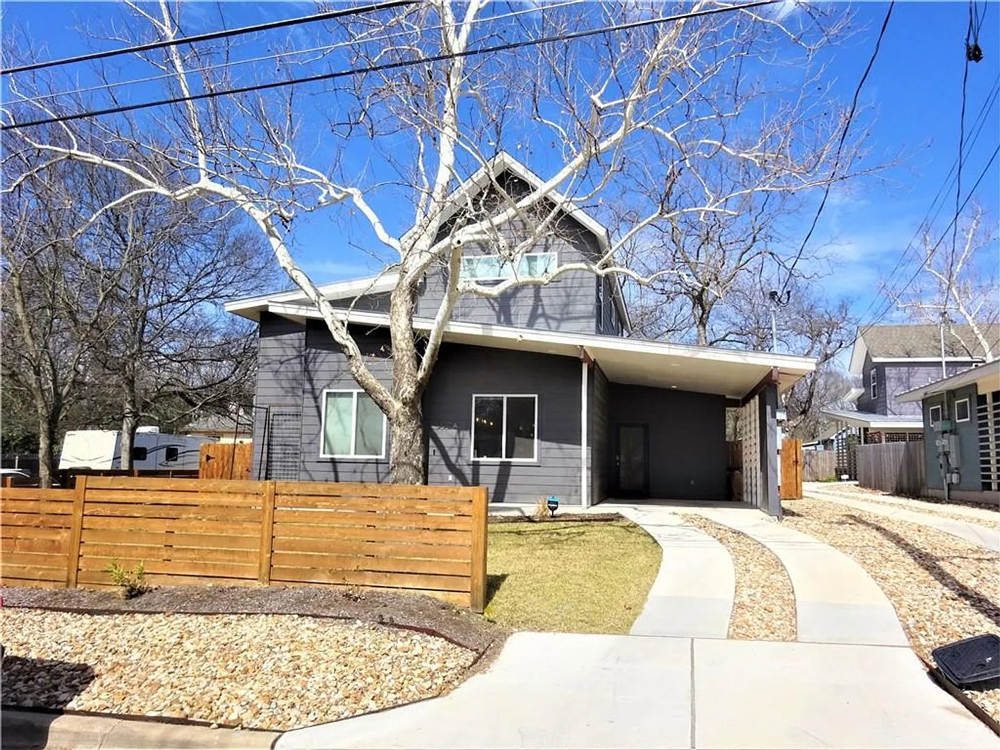 Beautiful 3 bedroom home in North Austin — Photo 2