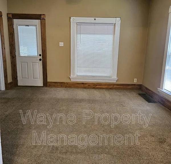 217 N Lincoln Ave — Photo 8