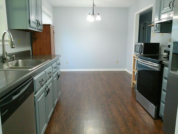 3rd image of 336 W #P
