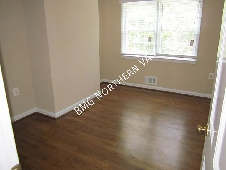 1160 Wimbledon Dr — Photo 18