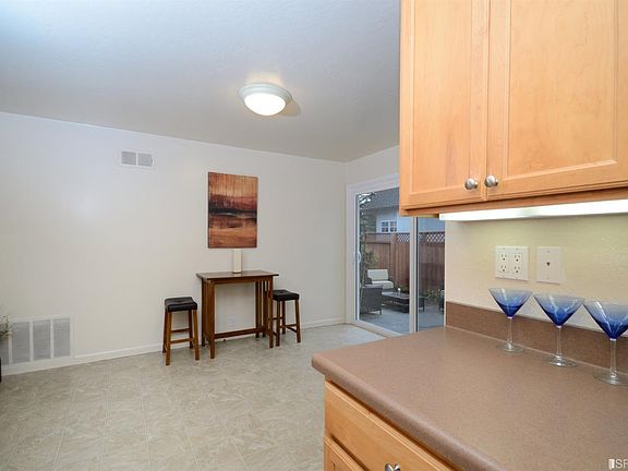 5th image of 2300 Crestmoor Dr