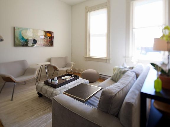 4th image of 463 N High St APT 3D