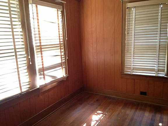 5th image of 318 E Ahldag Ave