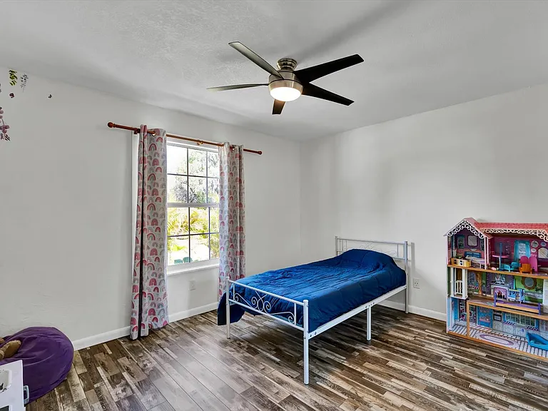245 Country Circle Dr E — Photo 26
