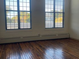 60 Valley St, Providence, RI